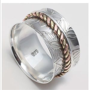 Ring Leaf Pattern Tri-Tone Spinner Meditation